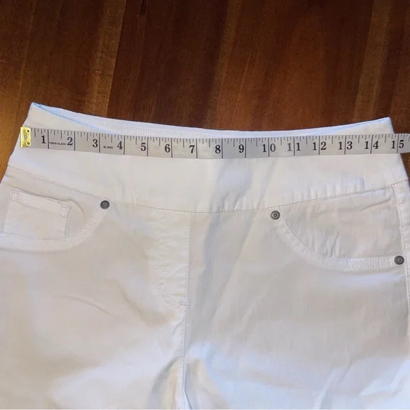 Westbound Capris Shorts! - Picture 8 of 8